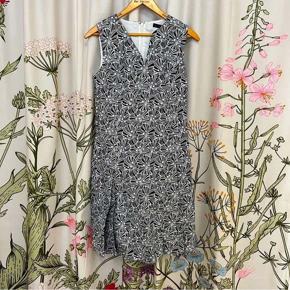 Sleeveless Black and White Floral Pattern Brooks Brothers Midi Dress - Size 4 - Picture 8 of 8